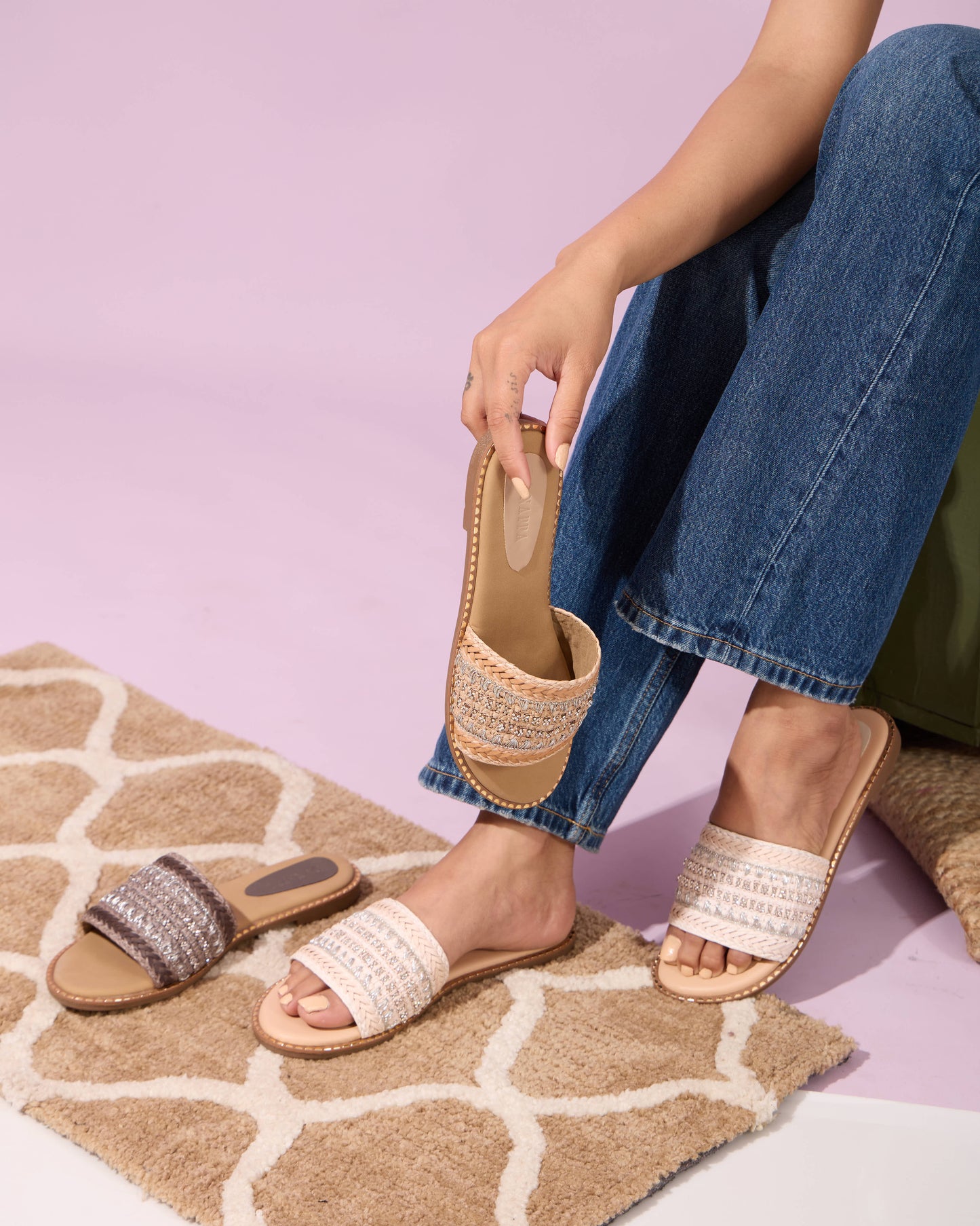 Sandora Flats