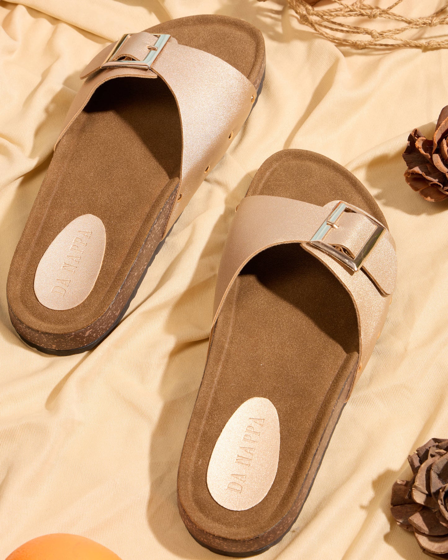 Bella Cintura Flats